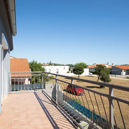 Vila Papillon - Ausgestattete Ferienoase Pula
