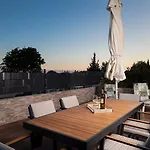 Papillon - Ausgestattete Ferienoase Villa
