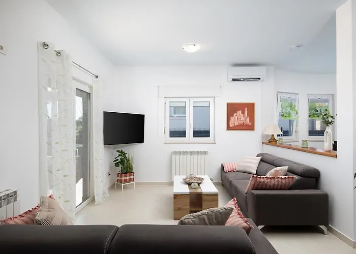 Papillon - Ausgestattete Ferienoase *