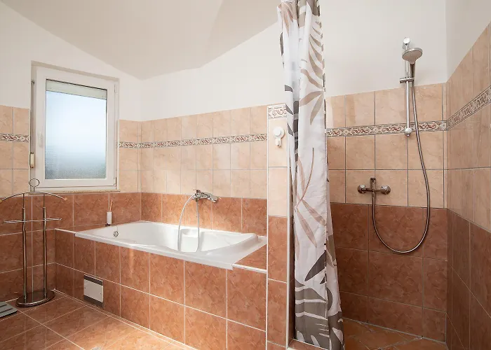 Papillon - Ausgestattete Ferienoase 풀라