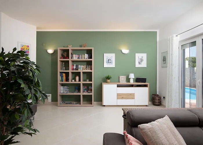 빌라 Papillon - Ausgestattete Ferienoase 풀라